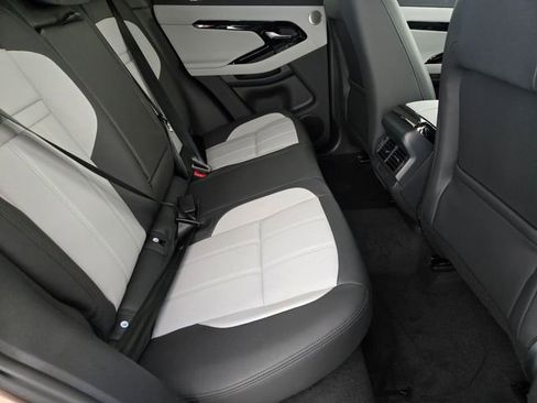 New 2026 Land Rover Range Rover Evoque Dynamic SE AWD/4WD image 17