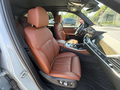 Used 2024 BMW X5 xDrive40i w/ M Sport Package AWD/4WD image 22