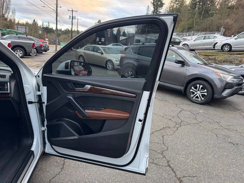 Used 2019 Audi Q5 2.0T Premium Plus w/ Premium Plus Package image 35