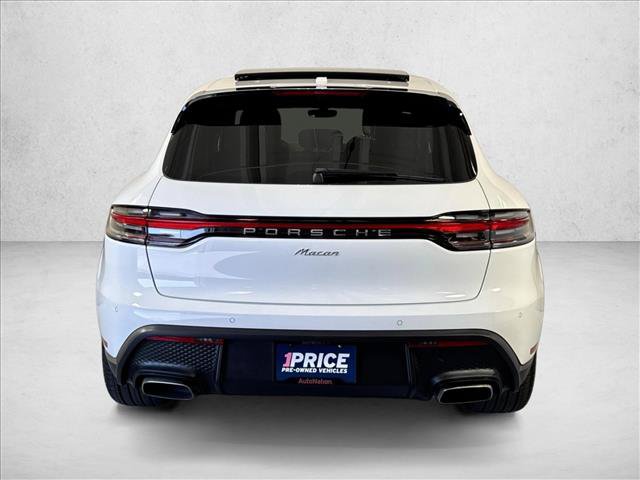 Certified 2026 Porsche Macan AWD/4WD image 10