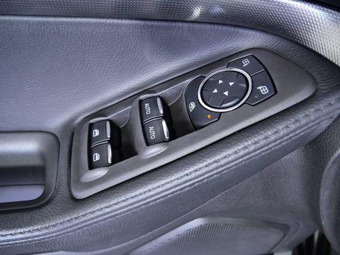 Used 2015 Ford Explorer XLT w/ Equipment Group 202A AWD/4WD image 28