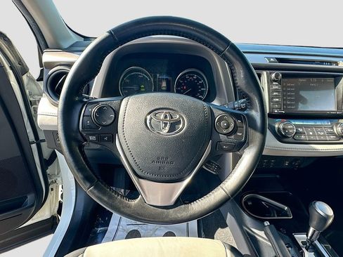 Used 2017 Toyota RAV4 Limited w/ Advanced Technology Package image 11