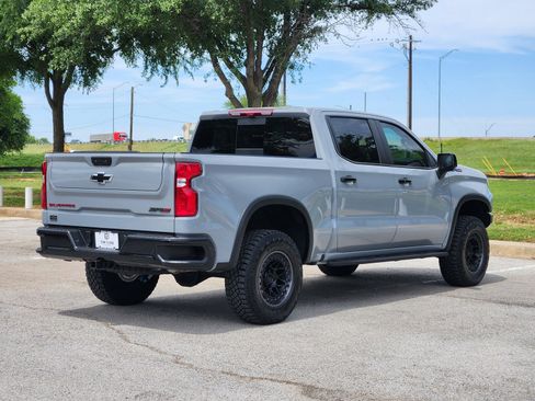 Used 2025 Chevrolet Silverado 1500 ZR2 w/ Technology Package AWD/4WD image 5