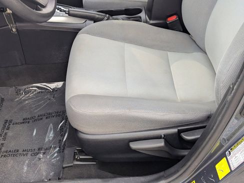 Used 2015 Toyota Corolla L image 26