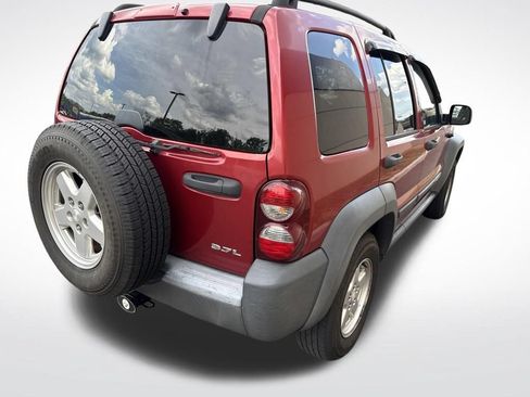 Used 2006 Jeep Liberty Sport AWD/4WD image 3