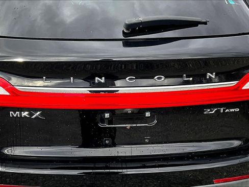 Used 2018 Lincoln MKX Reserve w/ Driver Assistance Package image 8