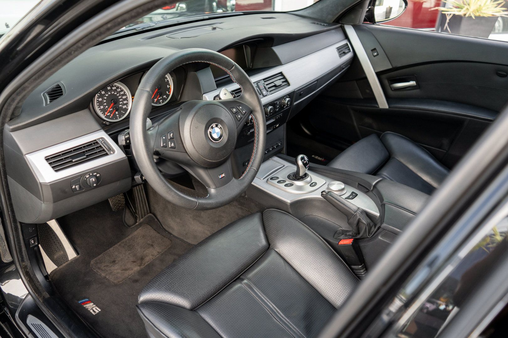Used 2006 BMW M5 RWD image 7
