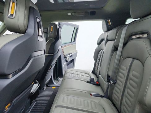 Used 2023 Rivian R1S Adventure image 35