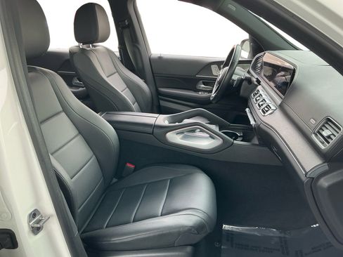 Used 2024 Mercedes-Benz GLS 450 4MATIC image 15