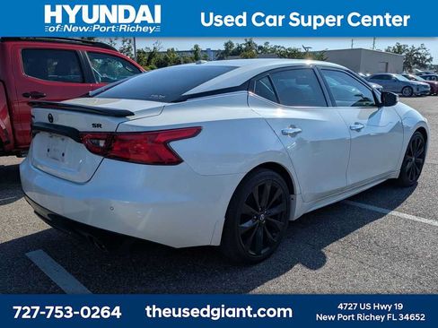 Used 2017 Nissan Maxima SR w/ Midnight Edition FWD image 2