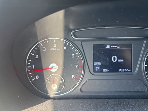 Used 2020 Kia Sorento S image 13