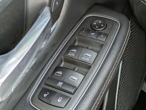 Used 2022 RAM 1500 Laramie AWD/4WD image 23