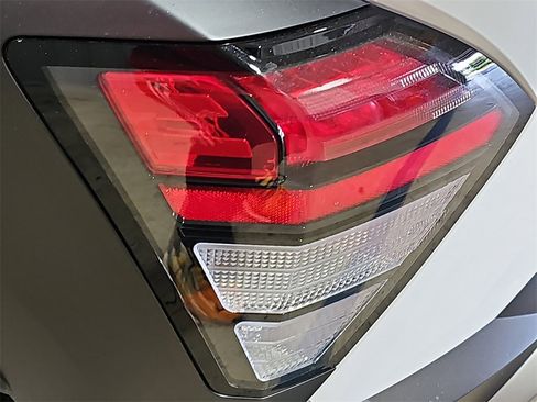 New 2026 Hyundai Kona SEL Premium image 32