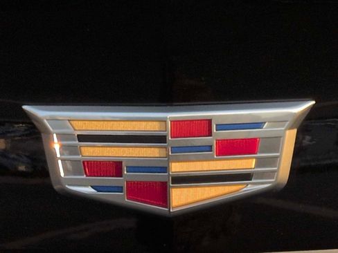 New 2025 Cadillac XT4 Premium Luxury image 8