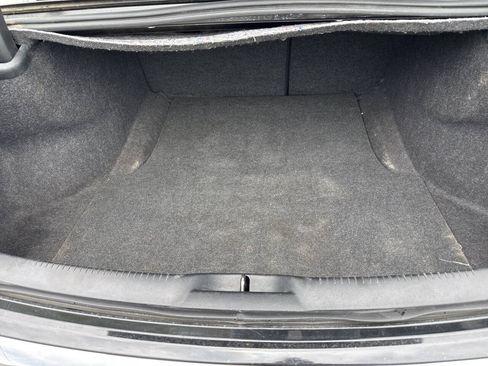 Used 2015 Chrysler 300 Limited RWD image 10