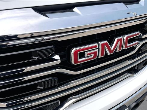 Used 2026 GMC Sierra 1500 SLT AWD/4WD image 30