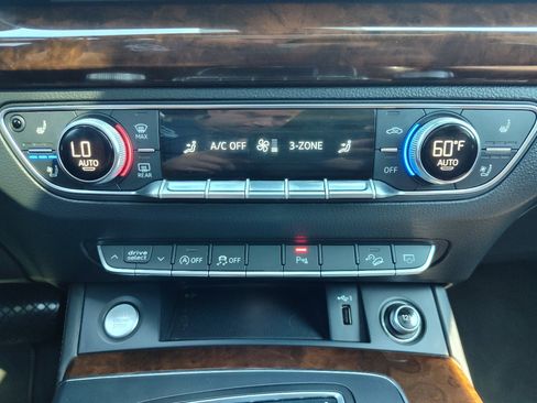 Used 2018 Audi Q5 Prestige w/ Prestige Package image 23