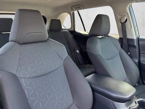 Certified 2025 Toyota RAV4 XLE FWD image 22