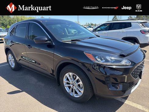 Used 2021 Ford Escape SE w/ Cold Weather Package AWD/4WD image 1