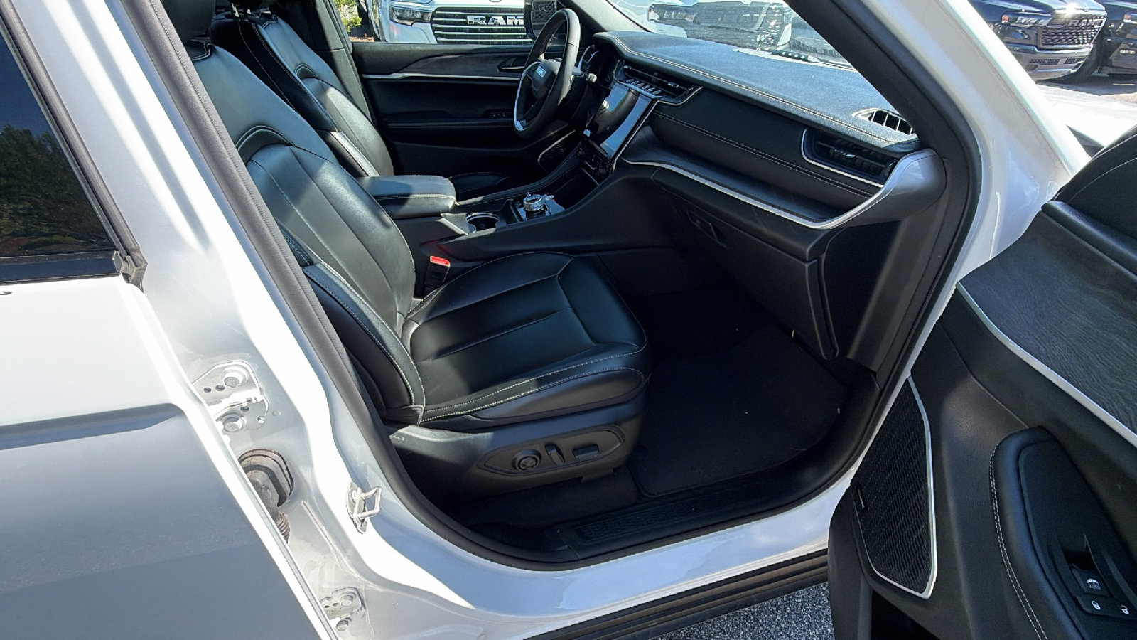 Used 2024 Jeep Grand Cherokee Limited 4xe AWD/4WD image 20