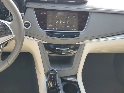 Certified 2021 Cadillac XT5 Premium Luxury w/ LPO, Floor Liner Package AWD/4WD image 14