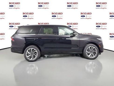 New 2026 Lincoln Navigator Reserve AWD/4WD image 9