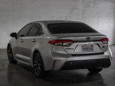 Used 2025 Toyota Corolla SE FWD image 5