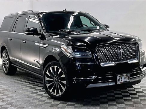 Used 2021 Lincoln Navigator L Reserve image 11