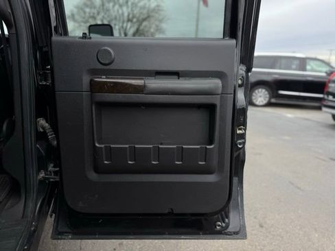 Used 2016 Ford F350 Platinum w/ Platinum Package image 13