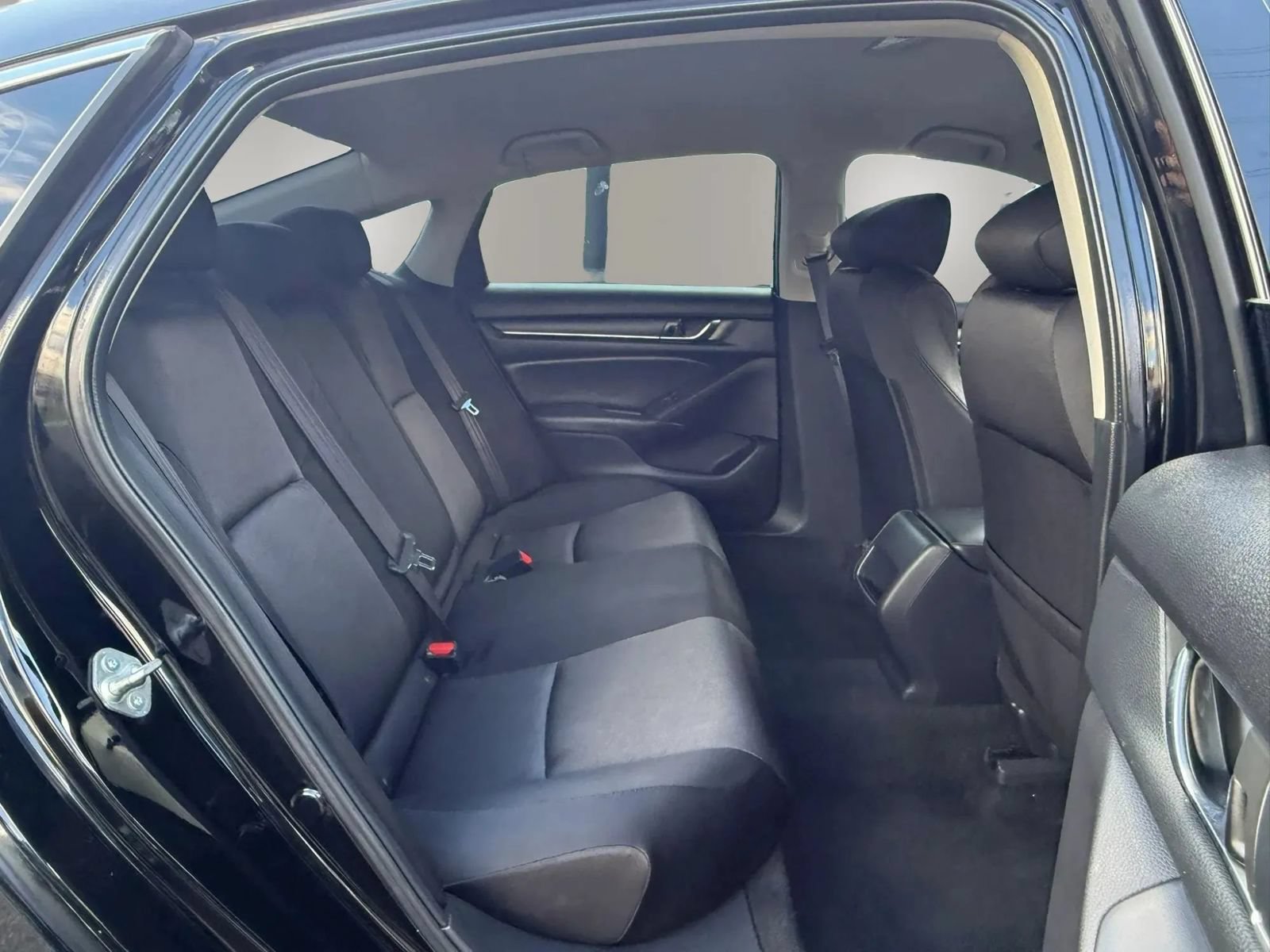 Used 2020 Honda Accord Hybrid image 25
