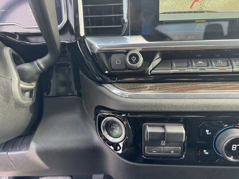 Used 2025 Chevrolet Silverado 1500 LT image 20