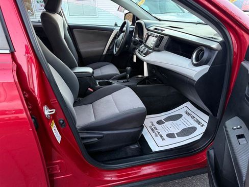 Used 2014 Toyota RAV4 LE image 14