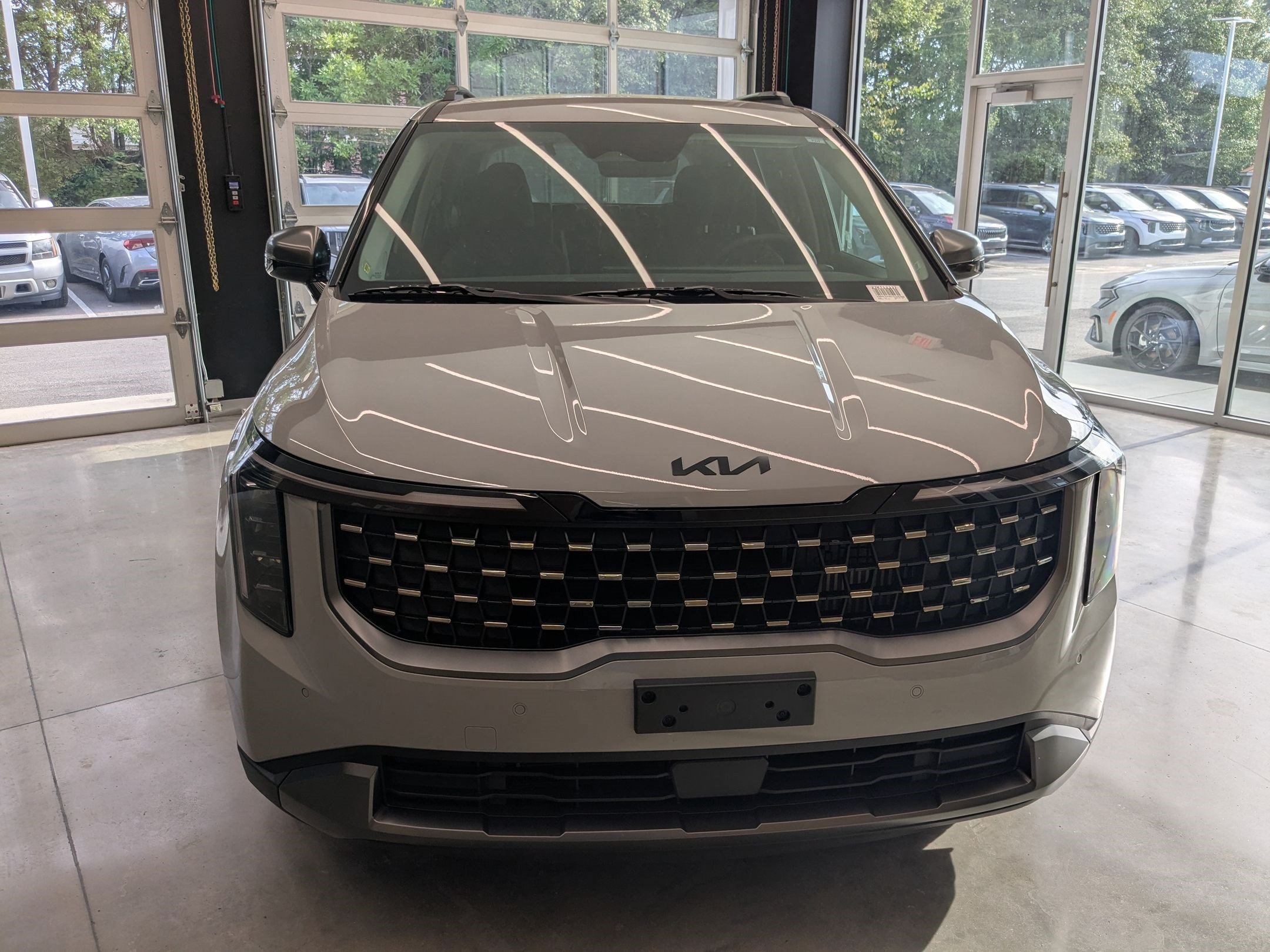 New 2027 Kia Carnival EX w/ Dark Edition Package FWD image 6