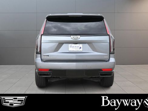 Used 2021 Cadillac Escalade Sport w/ Driver Assist Tech Package image 6