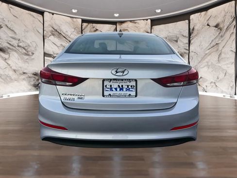 Used 2018 Hyundai Elantra SE w/ SE Connectivity Package 04 image 4