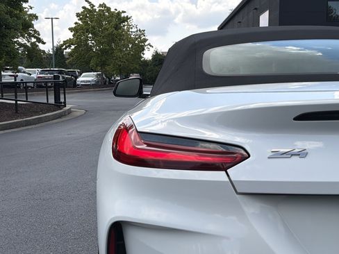 Used 2022 BMW Z4 M40i RWD image 40