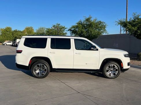 Certified 2025 Jeep Wagoneer 4WD image 5