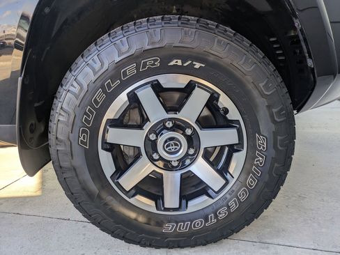 Used 2021 Toyota 4Runner SR5 Premium w/ Moonroof Package image 31