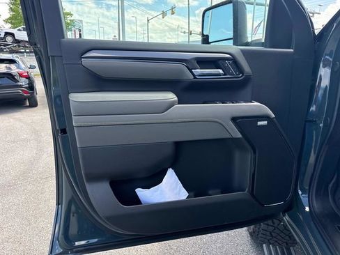 New 2026 Chevrolet Silverado 2500 ZR2 AWD/4WD image 23
