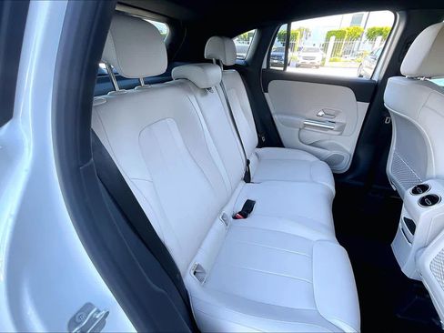 Used 2025 Mercedes-Benz GLA 250 image 19