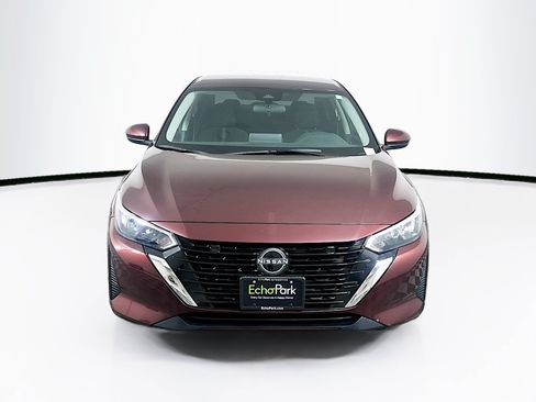 Used 2025 Nissan Sentra SV FWD image 2