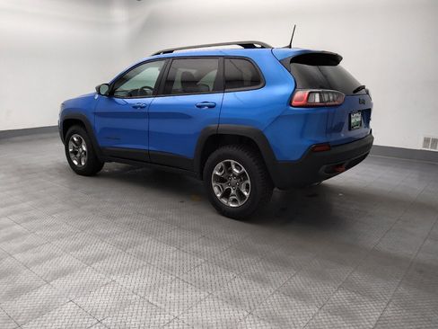Used 2019 Jeep Cherokee Trailhawk w/ Cold Weather Group AWD/4WD image 3