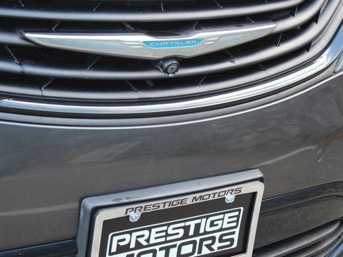 Used 2018 Chrysler Pacifica Limited w/ Advanced Safetytec Group FWD image 41