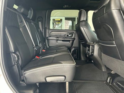 Used 2025 RAM 2500 Limited AWD/4WD image 33