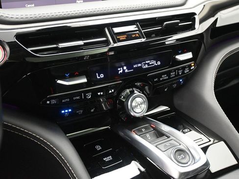 Certified 2023 Acura MDX w/ Advance Package AWD/4WD image 6