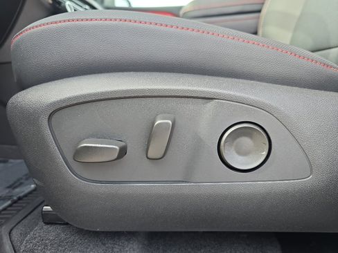 New 2026 Chevrolet Traverse Z71 w/ Driver Confidence Package image 12