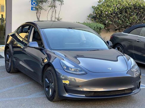 Used 2022 Tesla Model 3 image 5