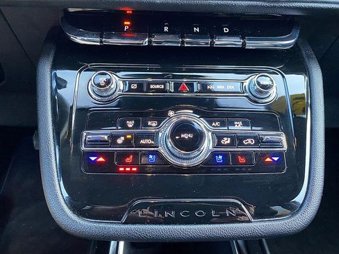 Used 2022 Lincoln Corsair AWD w/ Premium Package image 48