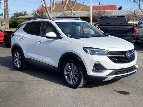 Used 2020 Buick Encore GX Essence w/ Experience Buick Package image 32