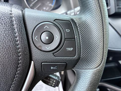 Used 2018 Toyota RAV4 LE w/ All Weather Liner Package FWD image 9